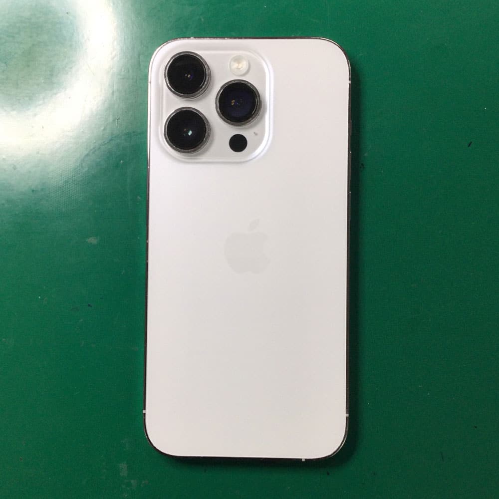 iPhone-14-Pro-backcover-repariert